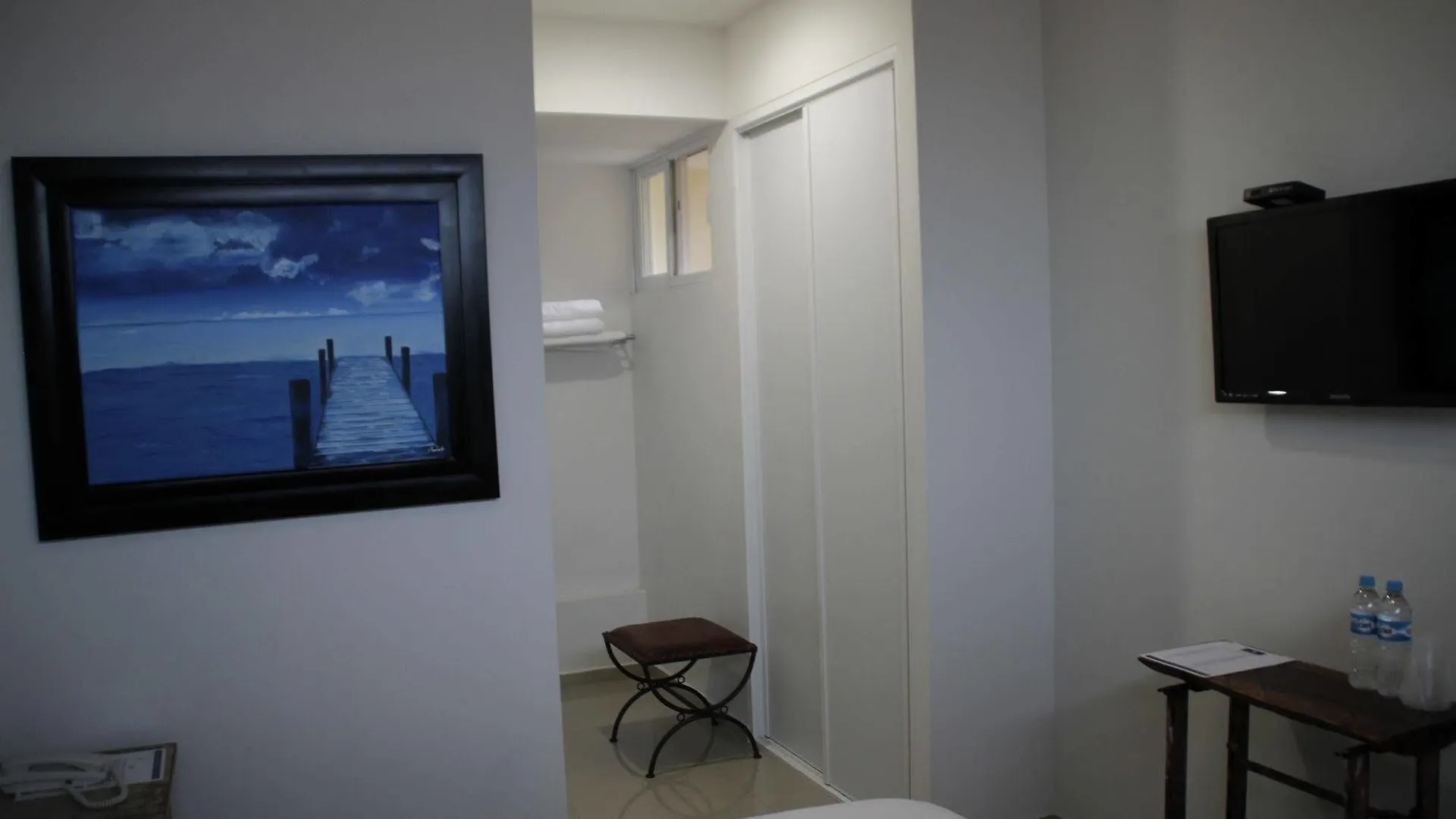 *** Hotel Suites Chapultepec Guadalajara Mexico